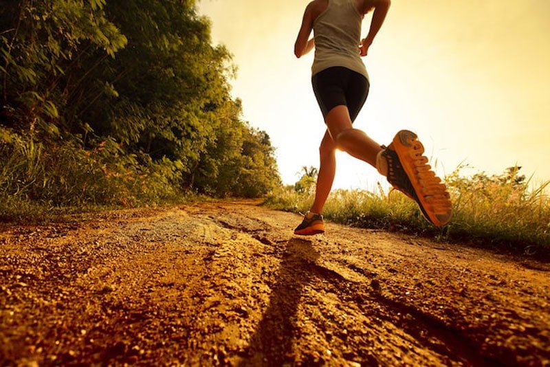 Should I Drink an Energy Drink Before My Run? How About During My Run? Optimize Your Running Routine!