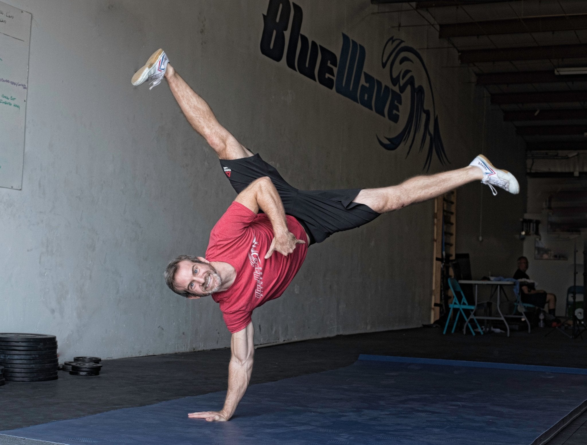 A Practical Guide To Walking On Your Hands – Kill Cliff