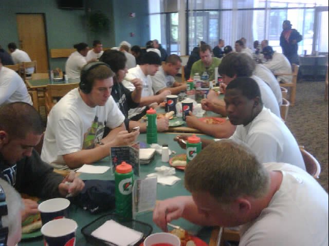Sports Nutrition: What Should I Eat Before A Game or Competition?